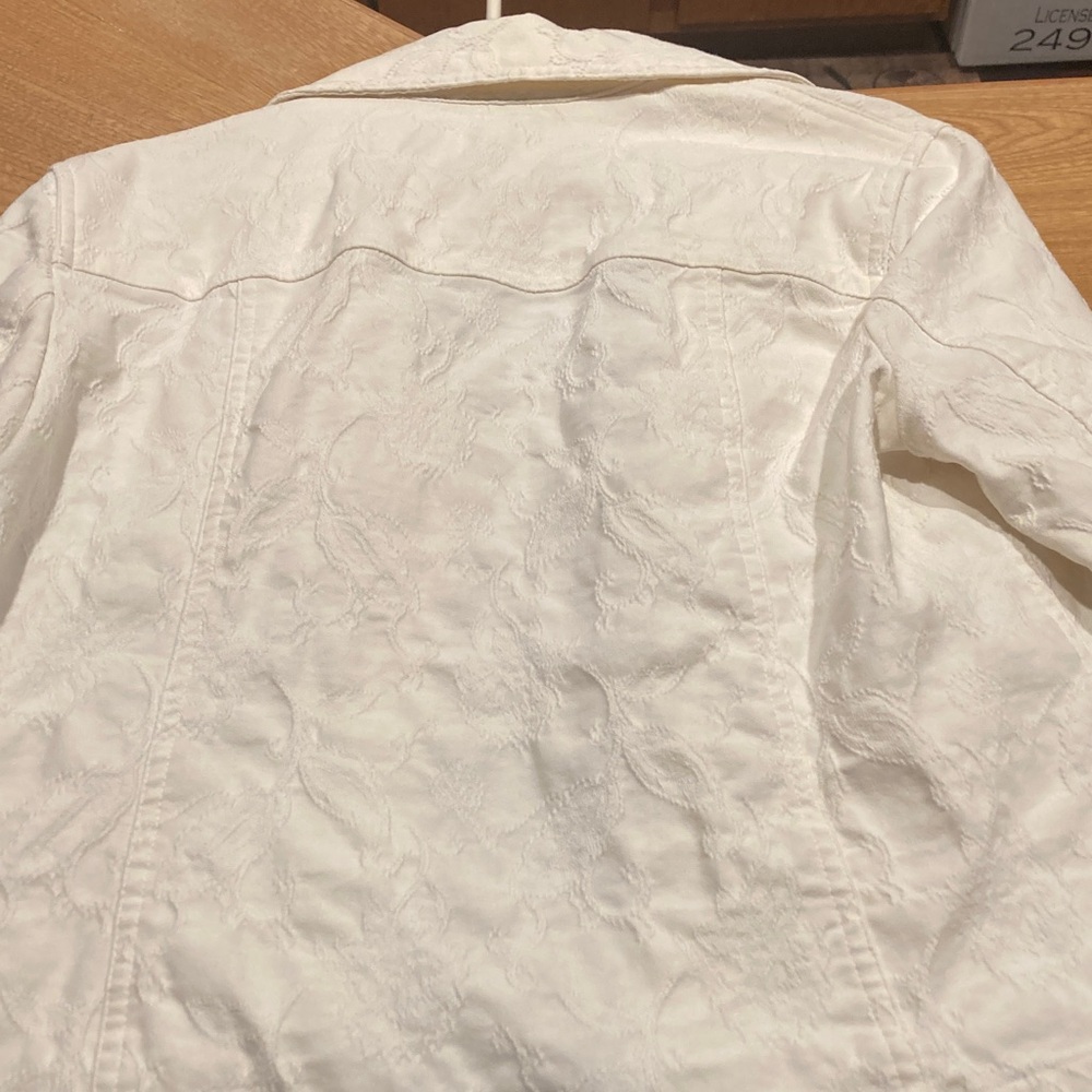 White with design, Jean Jacket - Picture 9 of 10